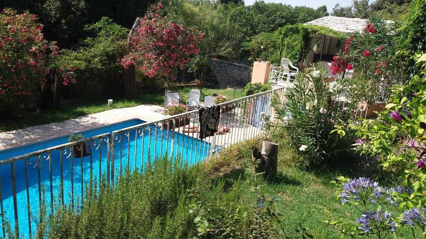 Maison d’hôte pour 2 personnes, avec piscine ainsi que jardin et vue à Oletta