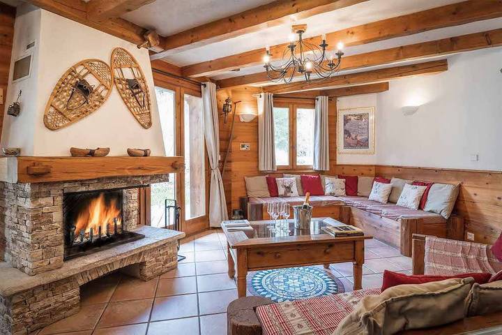 Chalet for 12 people, with balcony in Courchevel