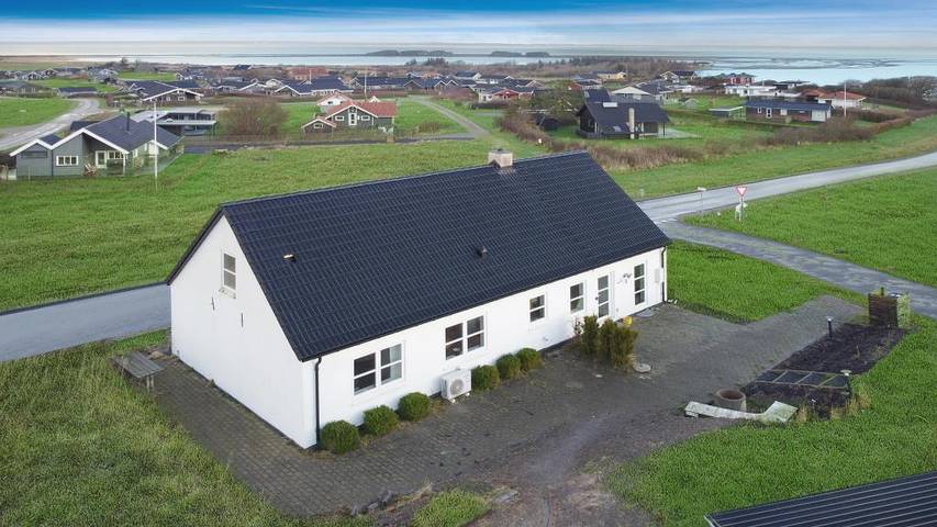 Villa für 7 Personen, mit Sauna und Whirlpool sowie Balkon/Terrasse, mit Haustier