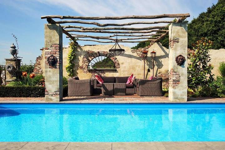 Ferienwohnung für 3 Personen, mit Terrasse und Garten sowie Pool und Ausblick in Venlo
