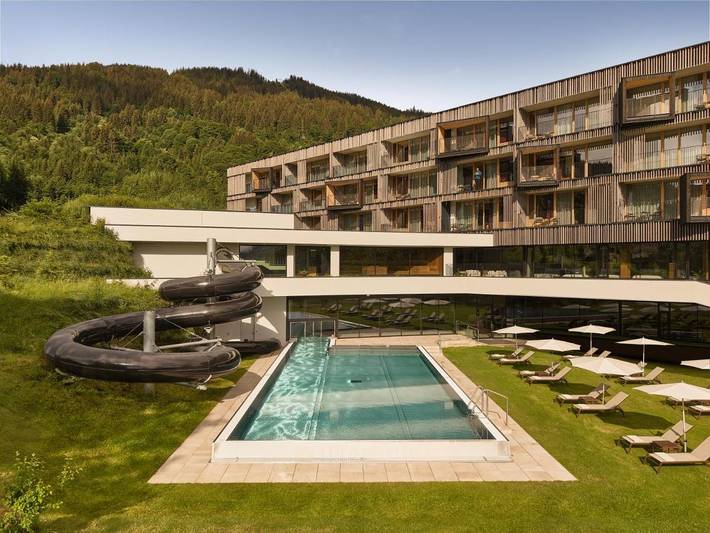 Hôtel pour 2 personnes, avec Balcon et Terrasse ainsi que Jardin et Bassin pour enfant