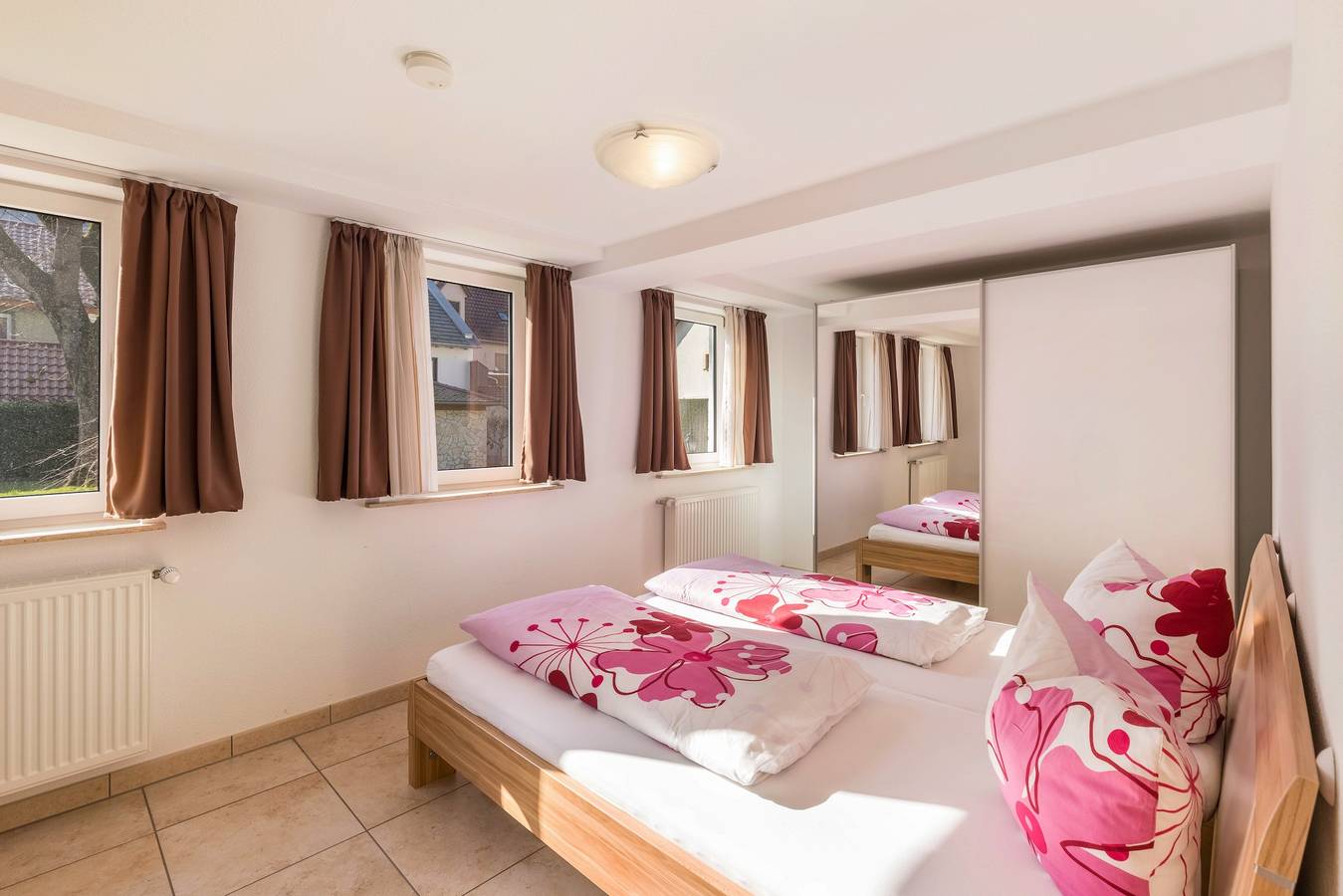 Ganze Wohnung, Ferienwohnung 'Güterstein' mit Bergblick und Wlan in Bad Urach, Albsteig Etappe 9