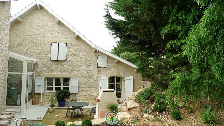 Gîte pour 5 personnes, avec Terrasse et Jardin
