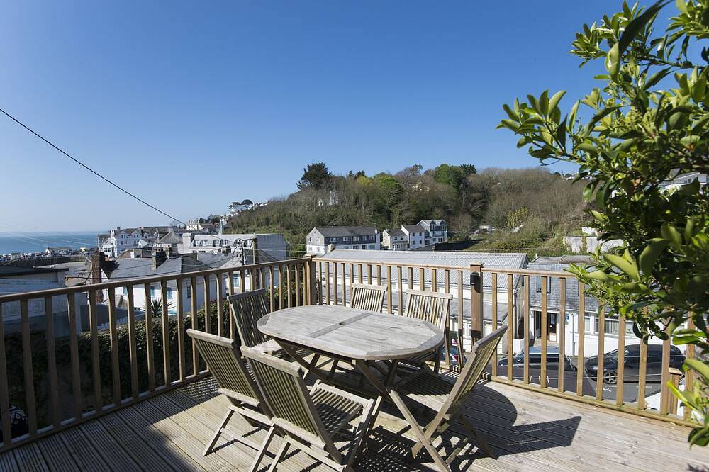Old Fisherman's Cottage with Sun Deck Offering Sea Views of St Mawes Harbour in St Mawes, Cornwall