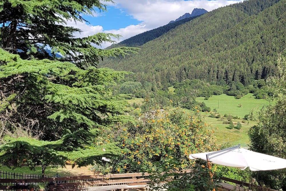 Appartamento intero, Ampio Appartamento in Residence vicinissimo a Ponte di Legno in Temù, Valtellina