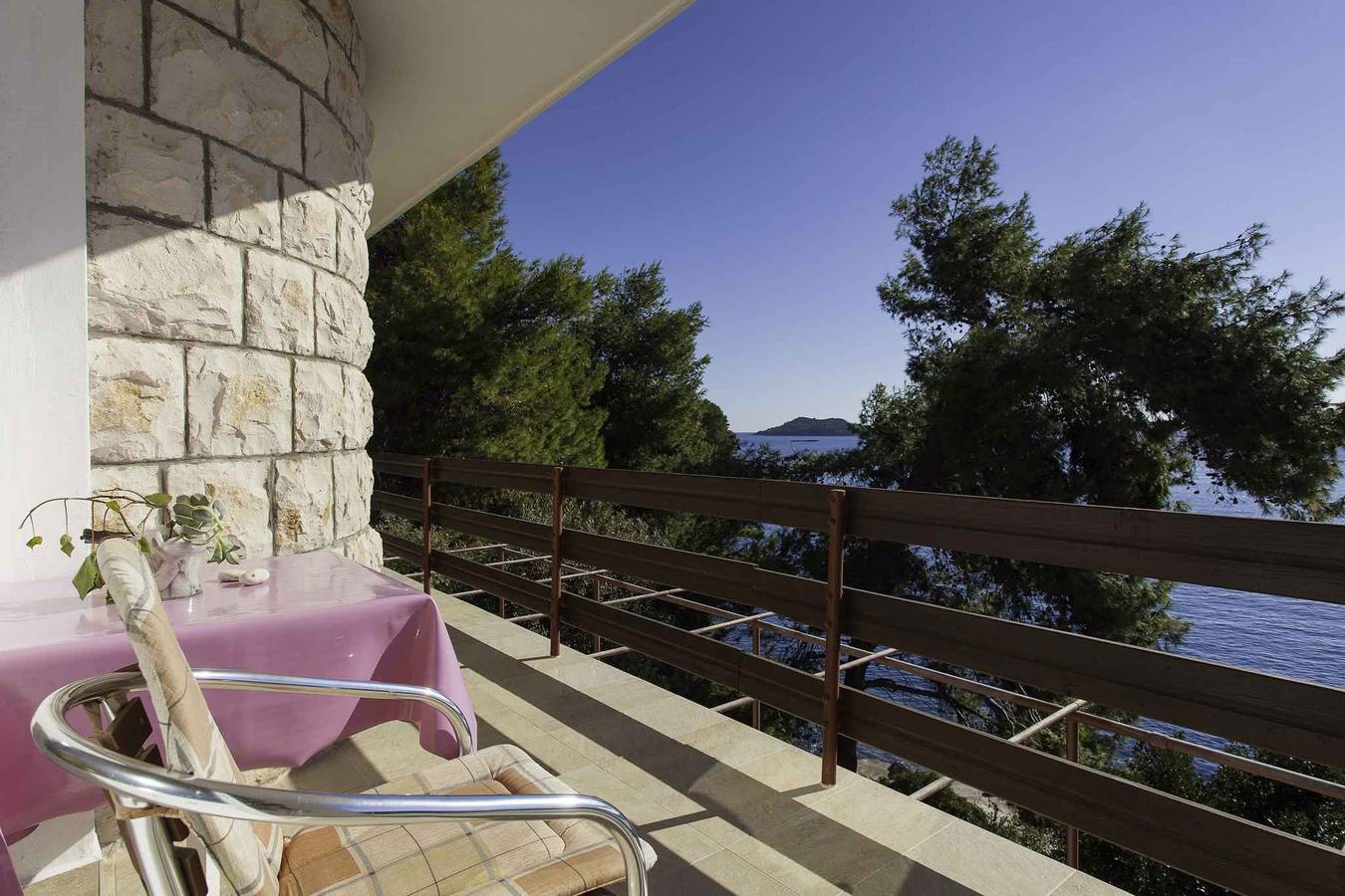 Apartamento vacacional entero, Apartamento vacacional con aire acondicionado y playa privada in Blato, Korcula