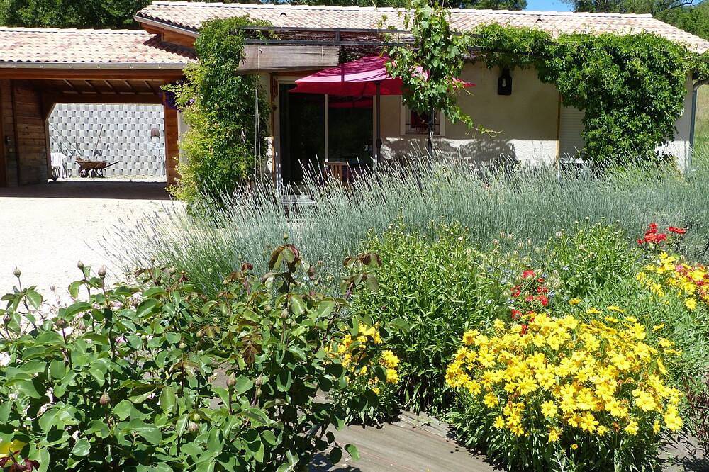 Gîte classé *** Un havre de paix où nos amis canin sont acceptés! in Noyers-sur-Jabron, Région de Forcalquier