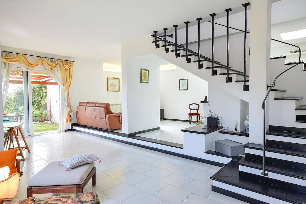 Amazing home in Celle Ligure Sv. in Celle Ligure, Riviera di Ponente