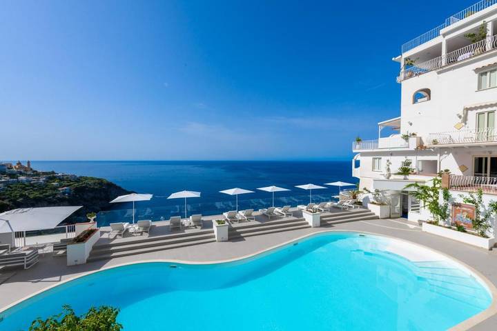 Hôtel pour 2 personnes, avec vue ainsi que jardin et piscine