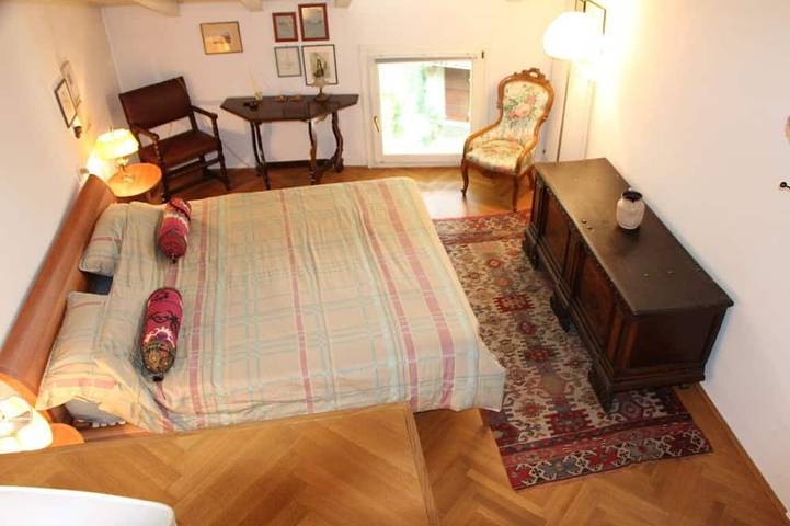 Lago de Garda: villa idílica en un tranquilo pueblo con olivos y palmeras in Nago-Torbole, Montañas Garda