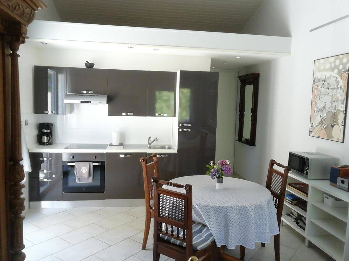 Appartement entier, Apartment in Laroque-des-Albères, Région de Céret