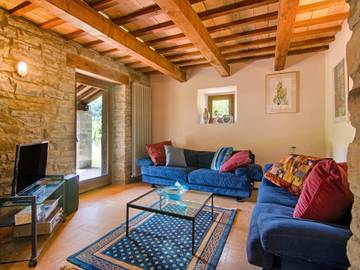 Casa Vacanza per 6 Persone in Borgo Pace, Valle del Metauro, Foto 1