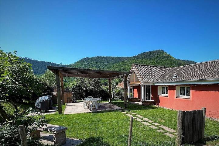 Gîte pour 6 personnes, avec jardin et terrasse à Raon-sur-Plaine