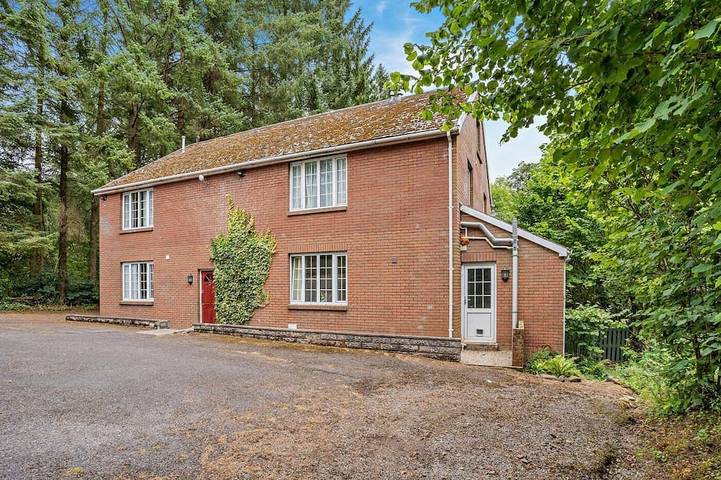 Cottage for 8 people, with pool and garden, with pets in Brecon Beacons