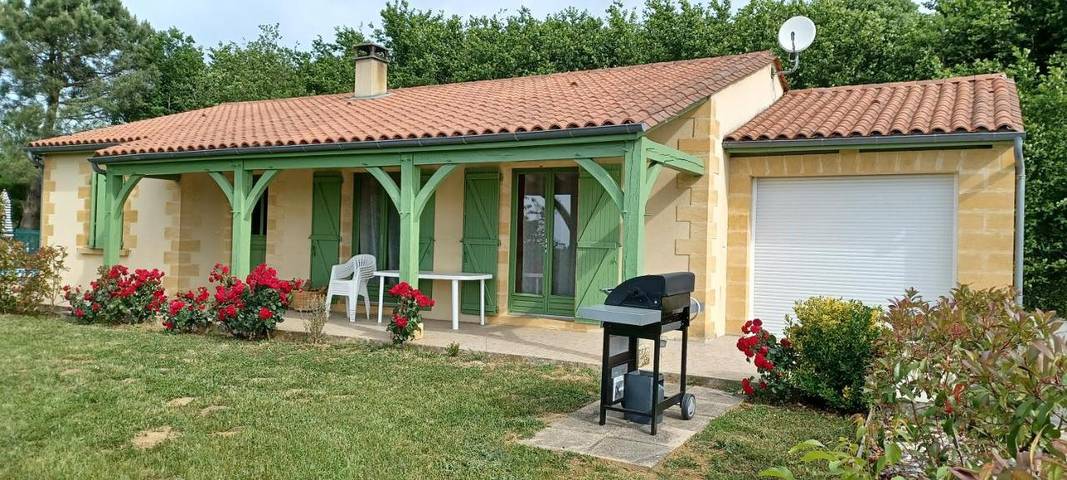 Location de vacances pour 6 personnes, avec vue ainsi que jardin et piscine à Marcillac-Saint-Quentin - 2