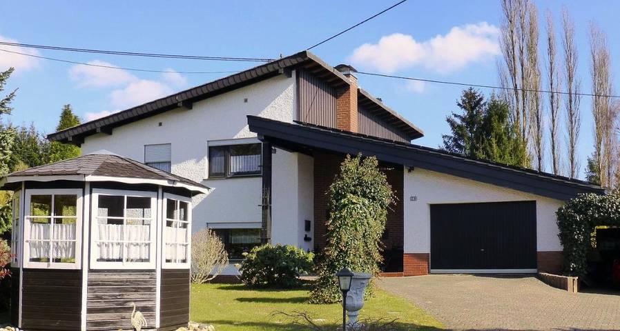 Ferienwohnung für 4 Personen, mit Terrasse und Garten sowie Ausblick in Oberthal