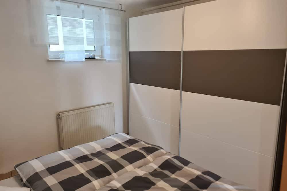 Ganze Wohnung, Ferienwohnung Sonnenblick in ländlicher Idylle in Neudrossenfeld, Frankenalb