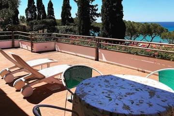 Villa für 6 Personen, mit Balkon und Garten in Castiglione della Pescaia