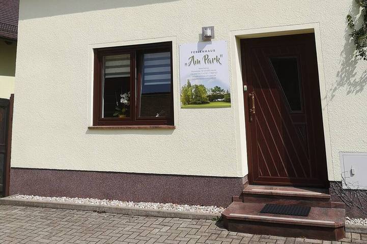 Ferienhaus für 4 Personen, mit Terrasse und Sauna in Löbnitz
