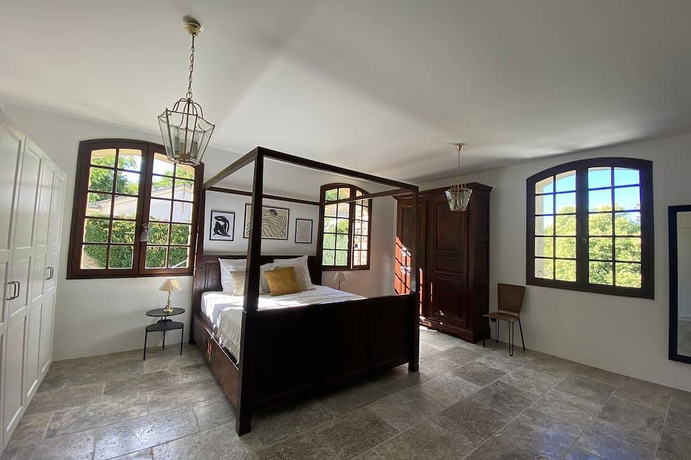 Prestigious property in the city of Molière! Partial property rental possible in Pézenas, Mittelmeerküste (Frankreich)