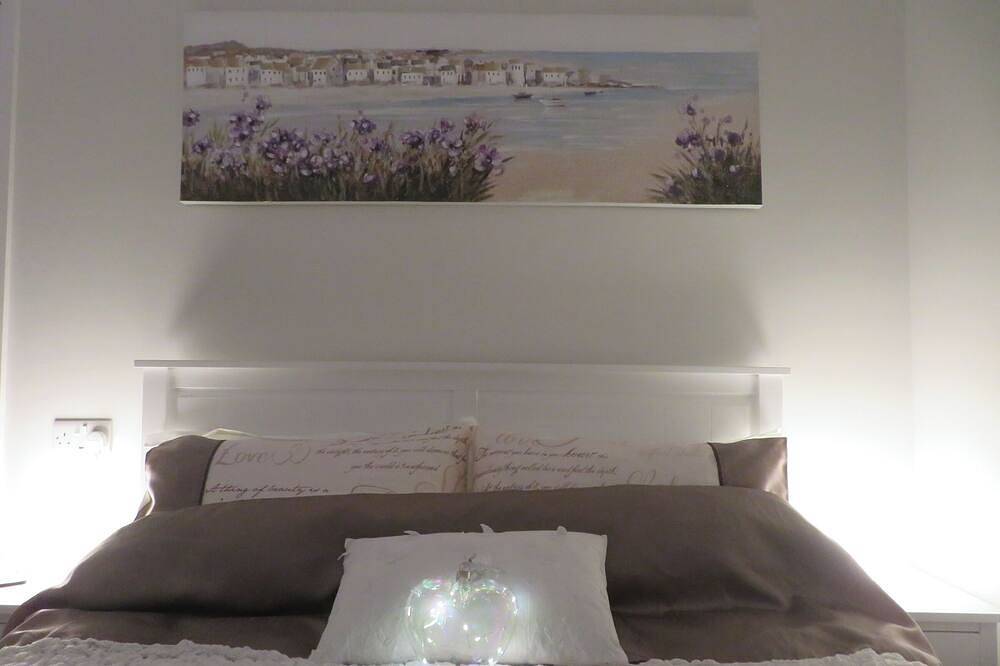 3 bedroom accommodation in Deganwy, near Llandudno in Deganwy, Conwy region