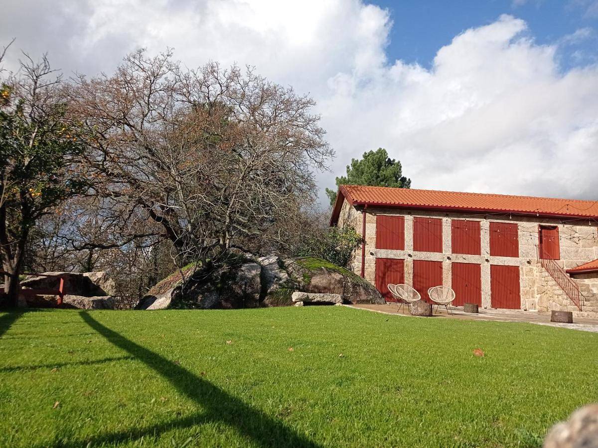 Quinta Pousada de Fora Wines & Tourism in Guimarães, Distrito de Braga