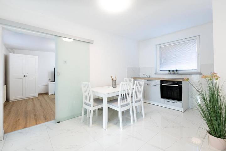 Appartement de vacances pour 4 personnes, avec terrasse et jardin, animaux acceptés