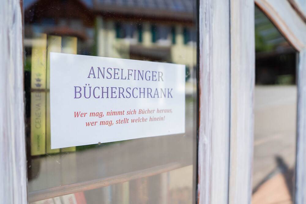 Ganze Wohnung, Einzelzimmer 15 qm, mit eigener Dusche und Etagen-Wc, max. 1 Person in Engen, Hegau