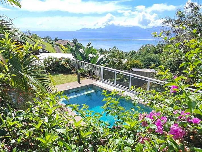 Maison de vacances pour 5 personnes, avec vue ainsi que jardin et piscine dans Polynésie française