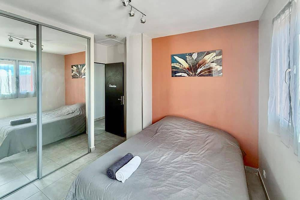 Hermosa casa de 4 dormitorios en Rognac in Rognac, Istres region