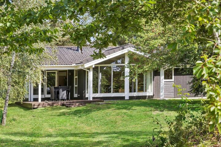 Ferienhaus für 6 Personen, mit Terrasse und Whirlpool - 1