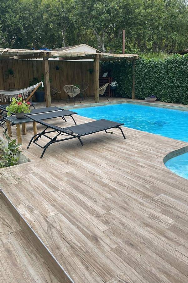 Gîte pour 4 personnes, avec piscine et terrasse à Générac