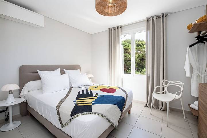 Gîte pour 3 personnes, avec terrasse et jardin dans Plage de Portissol - 3