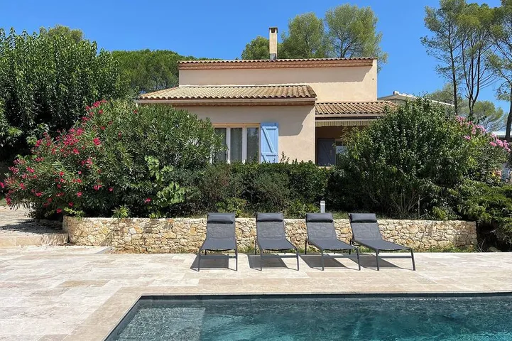 Villa for 10 people, with garden - 1