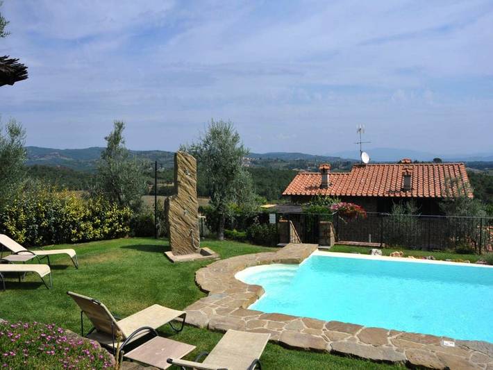Villa per 9 persone, con Terrazza e Giardino nonché Piscina e Panorama a Monte San Savino