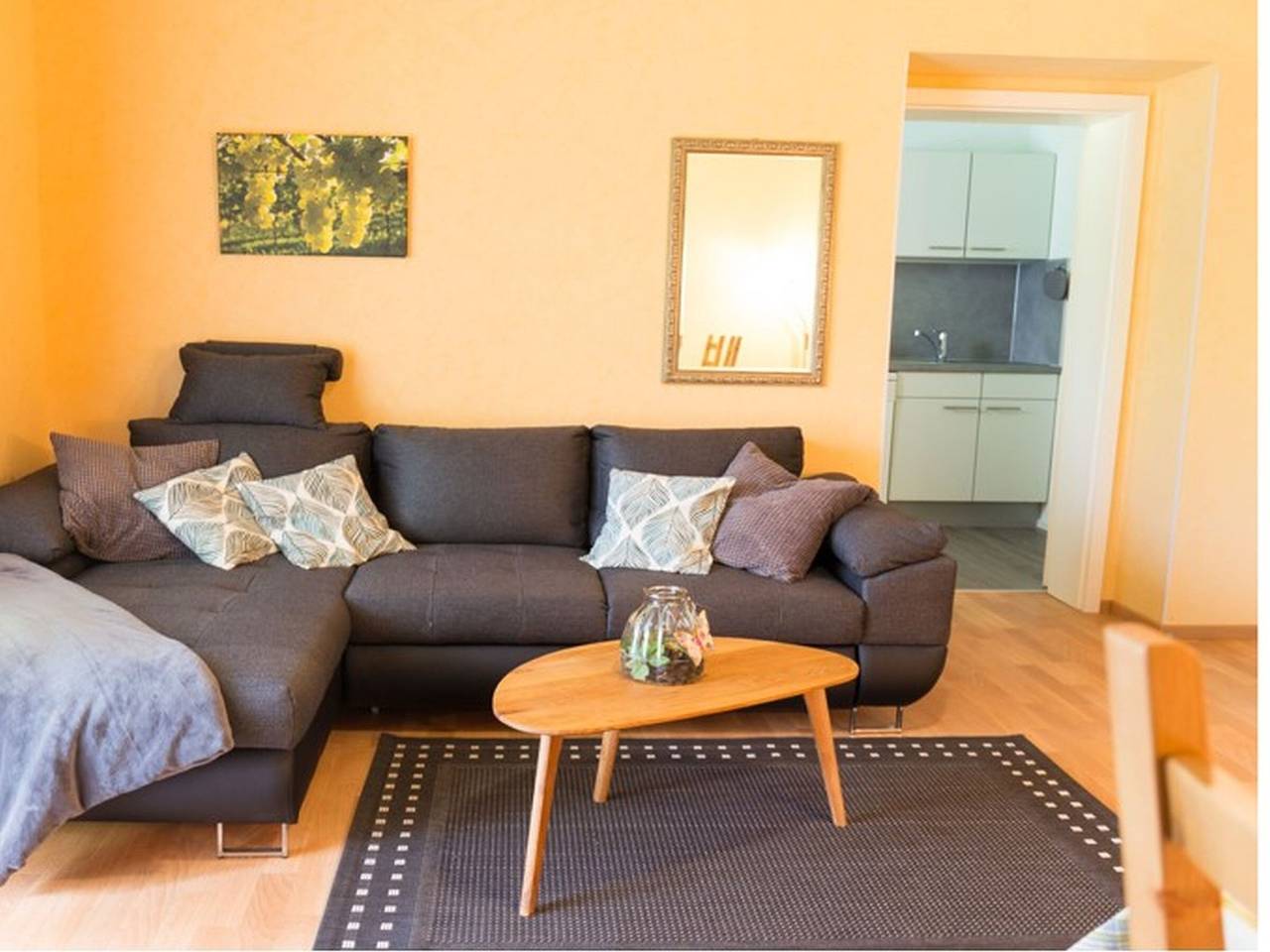 Ganze Wohnung, Ferienwohnung 'Silvaner' mit privatem Balkon, Gemeinschaftsterrasse und gemeinschaftlichem Garten in Iphofen, Fränkisches Weinland
