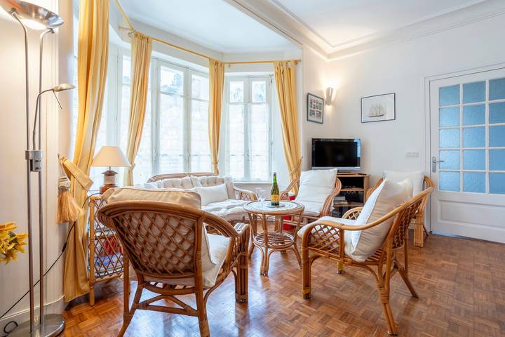 Maison de vacances Côté Rivière jardin et parking clos in Audierne, Côte de Cornouaille