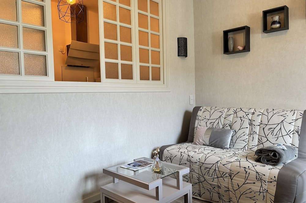 Appartement entier, Le 130 - 1 chambre – Wifi - proche Parc Thermal – 2 personnes in Châtel-Guyon, Parc naturel régional des Volcans d'Auvergne