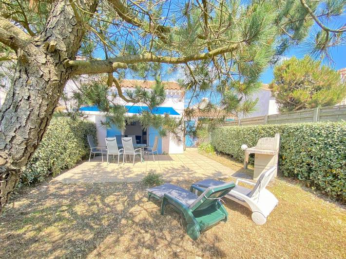 Vakantiehuis voor 4 personen, with Terras and Tuin as well as Zwembad in Bretignolles-sur-Mer