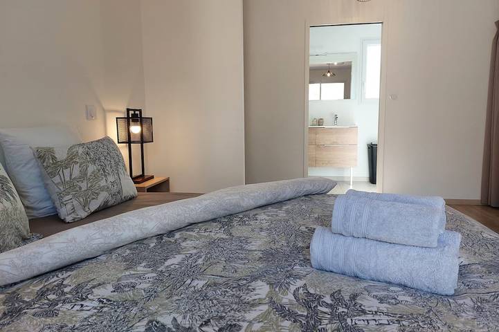 Location de vacances pour 6 personnes, avec jardin et terrasse à Saint-Vincent-sur-l'Isle - 2