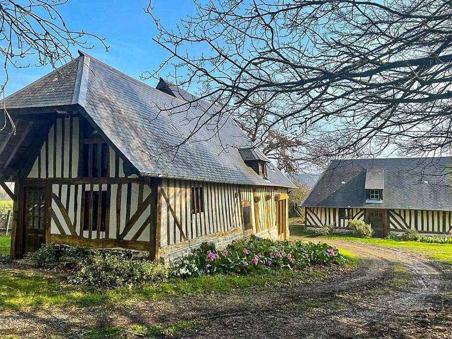 Cottages Normands (deux maisons) in Houlgate, Région de Lisieux