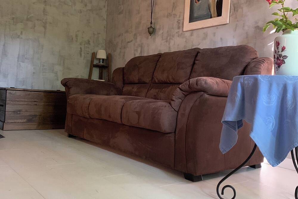 Cosy, renovated old house, w/ fireplace,10 min from the lake side. Pet friendly. in Kreis Schwiebus