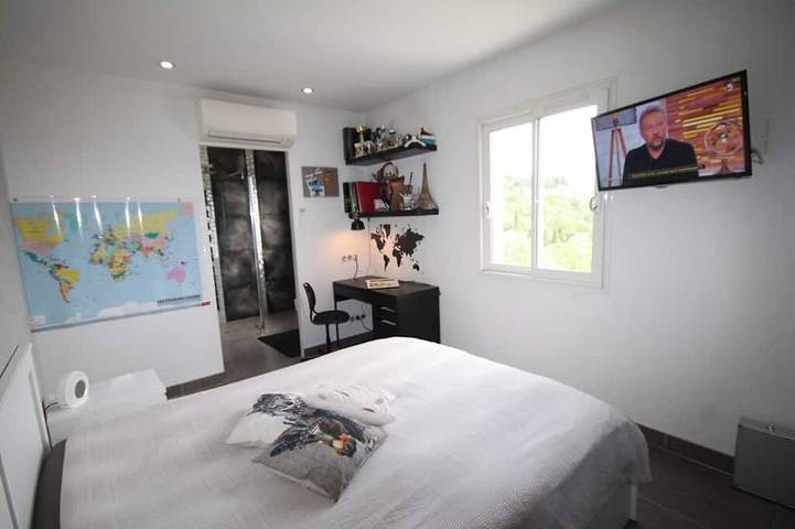 Location de vacances pour 8 personnes, avec jardin ainsi que terrasse et jacuzzi à Spéracèdes - 3