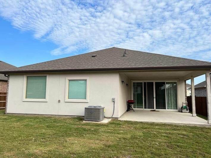 Vacation rental for 8 people, with hot tub and yard as well as terrace in Pflugerville
