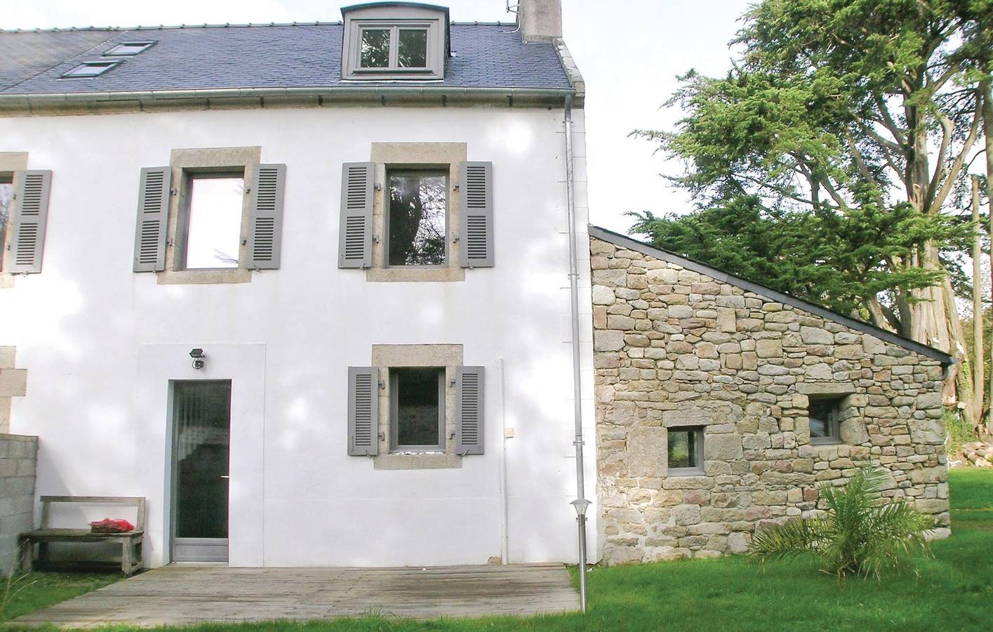 Apt. jardin douillet 1km de la côte, 2.5km de Plouhinec in Mahalon, Côte de Cornouaille