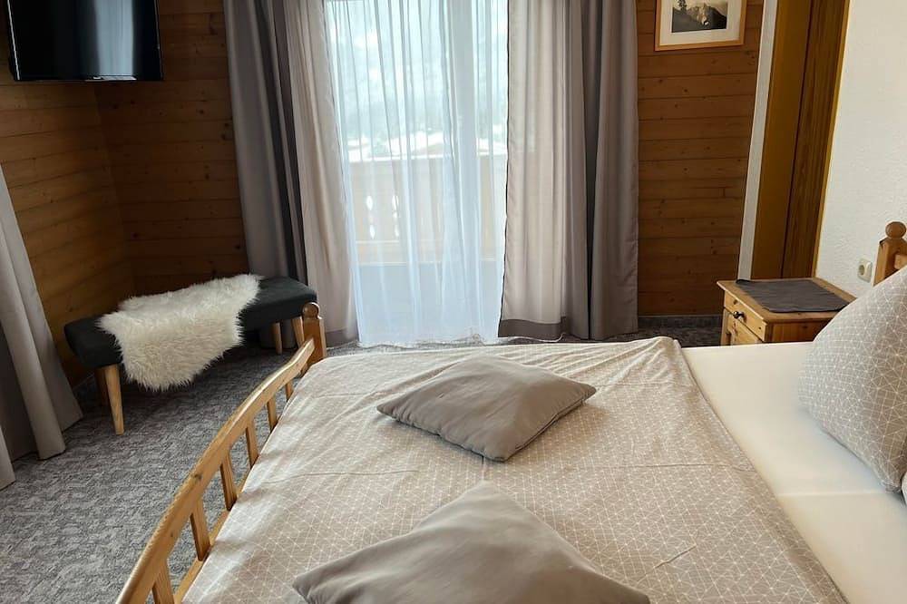 Ganze Wohnung, Ferienwohnung 1. Stock - Haus Birkenheim in Maurach, Eben am Achensee