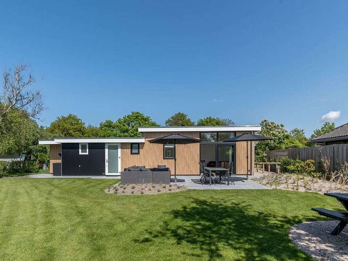 Chalet voor 6 personen, met Terras en Tuin in Burgh-Haamstede