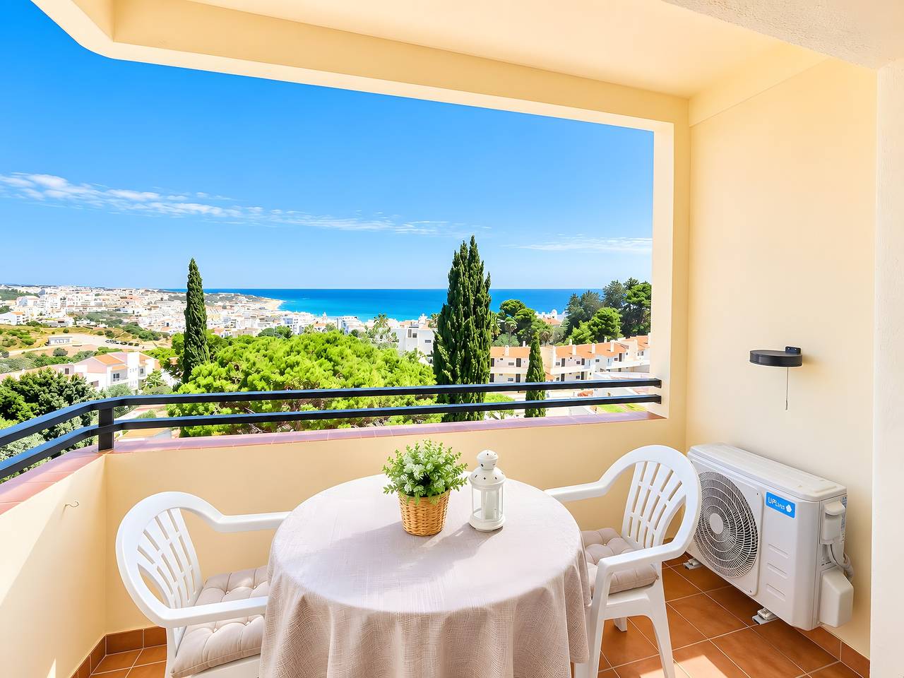 Ganze Wohnung, Apartment ‚Panoramic View - 160‘ mit Gemeinschaftspool, Wlan und Klimaanlage in Albufeira, Faro Distrikt