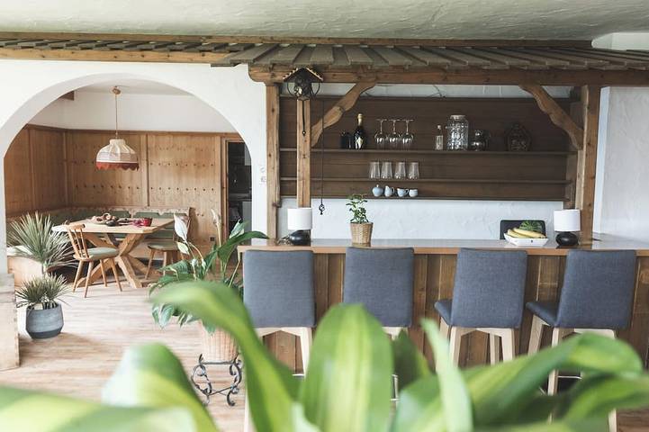 Appartement de vacances pour 6 personnes, avec Balcon ainsi que Jardin et Piscine
