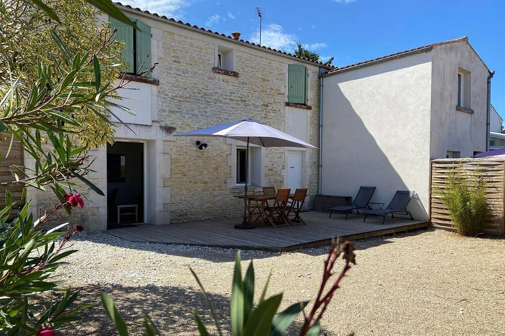 Sunset, La Maison Nakety,  3 mins plage Château d'Oléron in Le Château-d'Oléron, Côte de Beauté